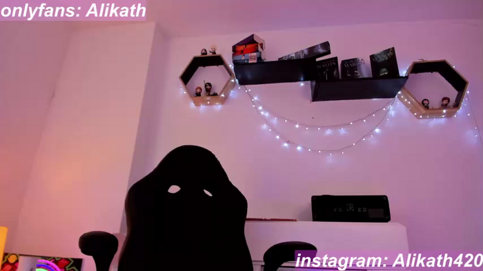 thecosmicgirl