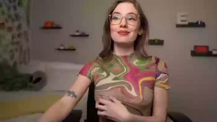 2023/03/03/chaturbate-emma_ruby-05-10-31
