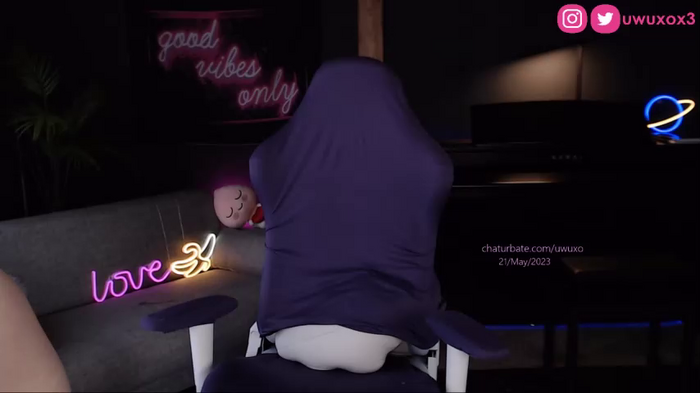 uwuxo