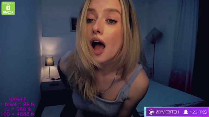 _yvie_