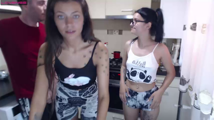 maya_and_guests