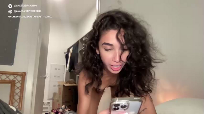 anastasiapetitegirll