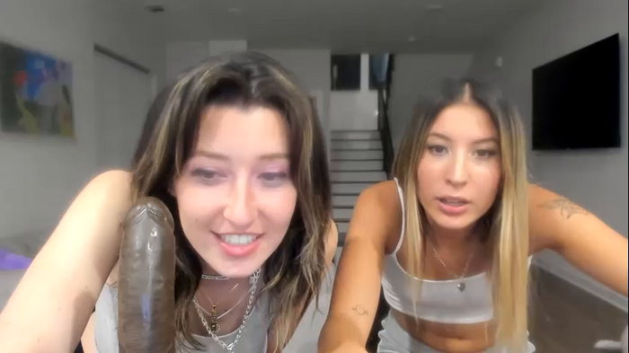 sluttylilsister