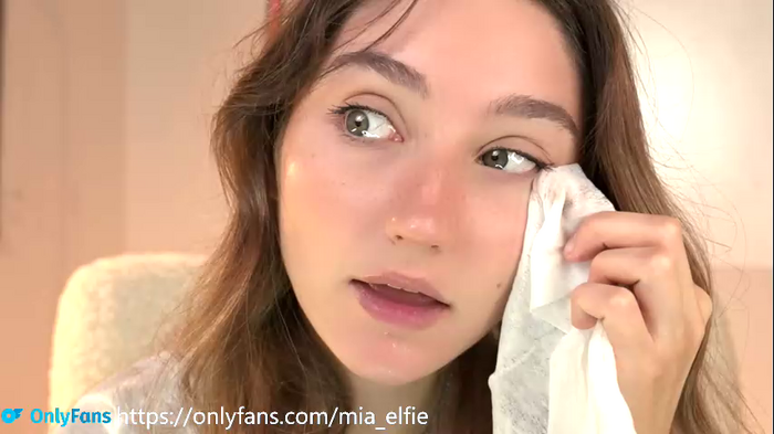 mia_elfie