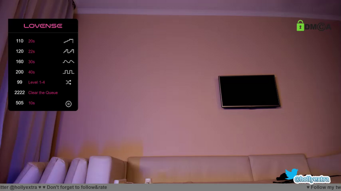 hollyextra