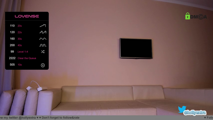 hollyextra