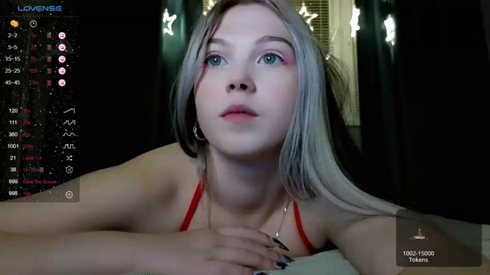 small_blondee