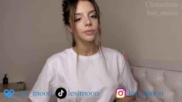 lesi_moon