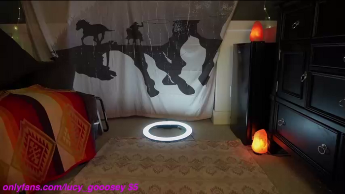 lucy_gooosey