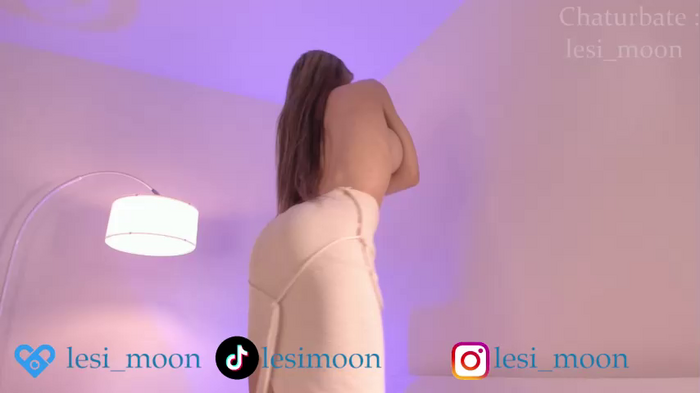 lesi_moon