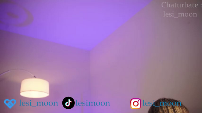 lesi_moon