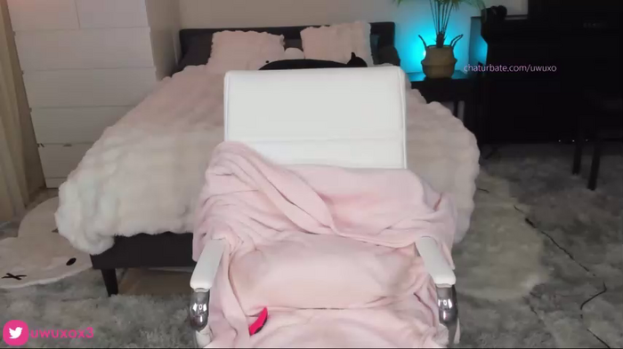 uwuxo