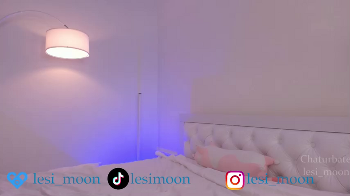 lesi_moon