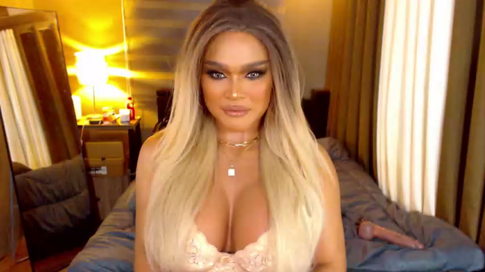 lady_alpha