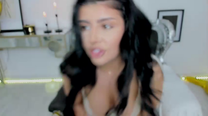 moniqueeass