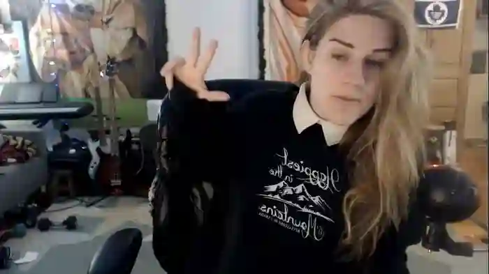 2024/03/27/chaturbate-katiecutie_5-07-37-56