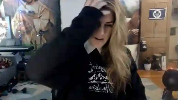 2024/03/27/chaturbate-katiecutie_5-08-45-01