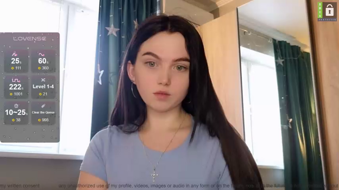 small_blondee