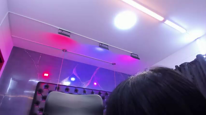 alexhoe_