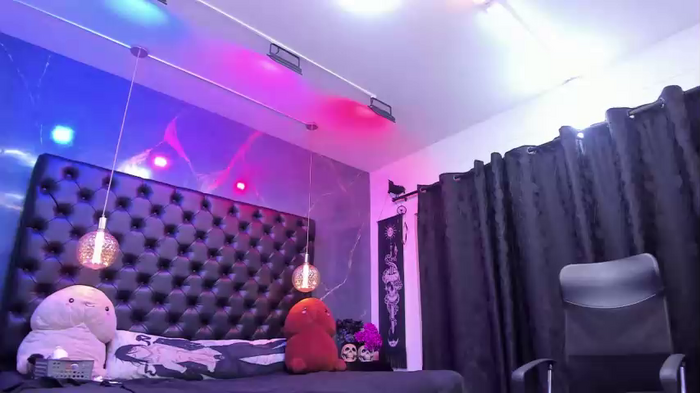 alexhoe_