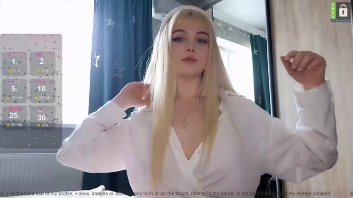 small_blondee