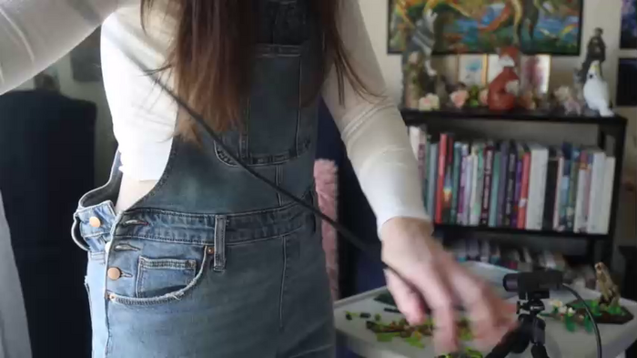 ellynaomi