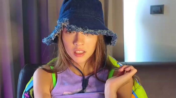 _demi_dee_
