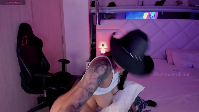 _kinkyalexa_