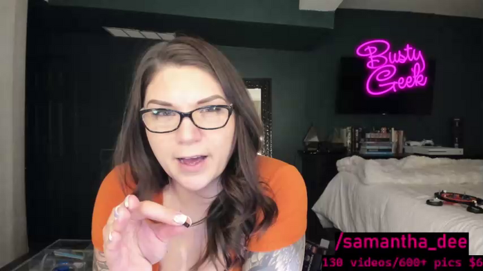busty_geek48