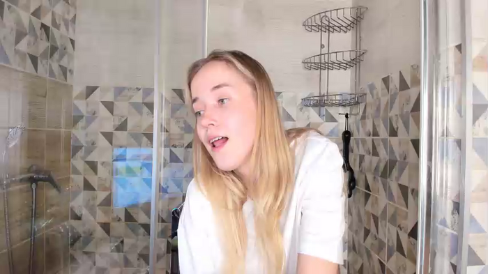 a_m_e_l_i_a