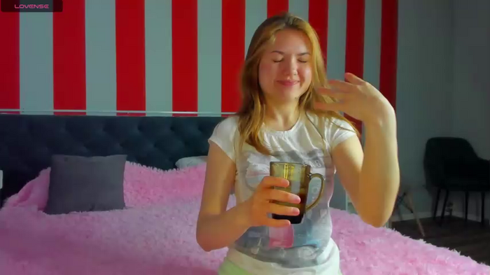 eva__lewis