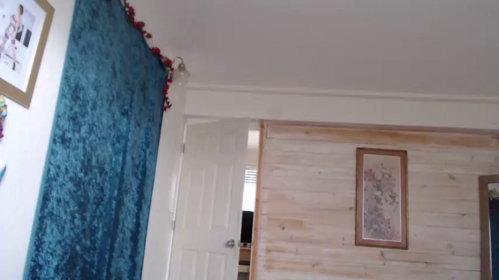 lailagetsnaked