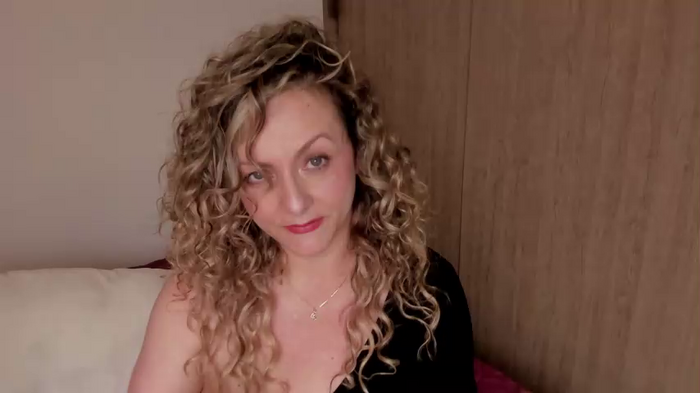 _madamemature_