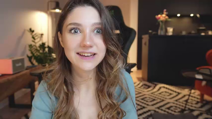 mia_elfie