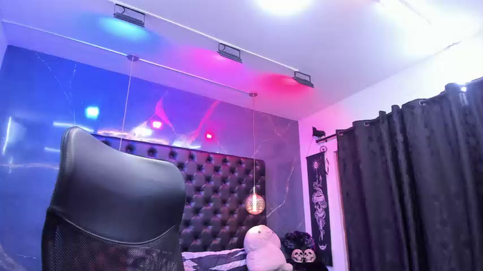 alexhoe_