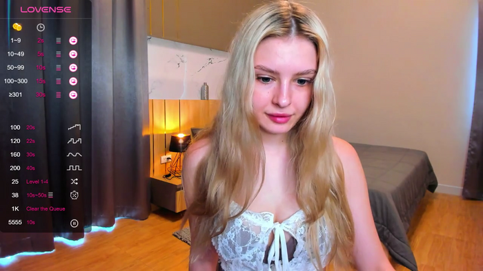Nensi_blond