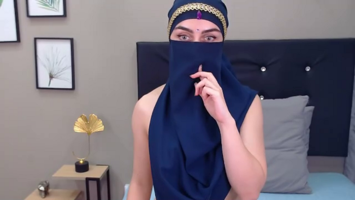 aliah-manzur