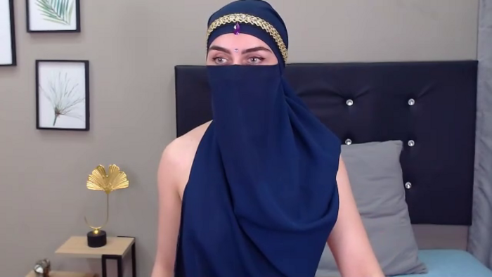 aliah-manzur