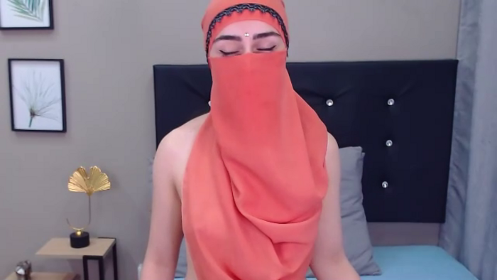 aliah-manzur