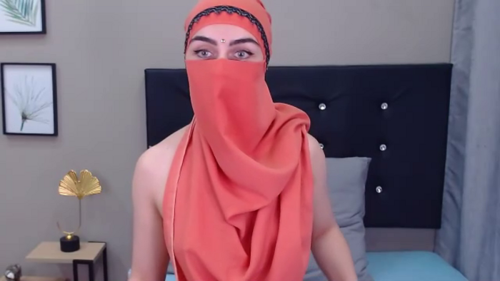 aliah-manzur