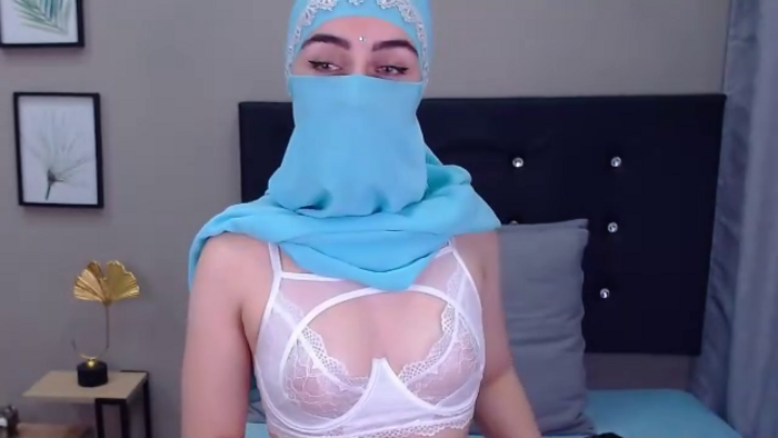 aliah-manzur