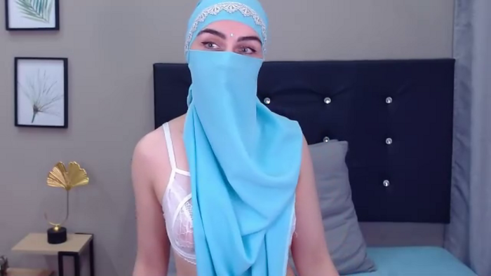 aliah-manzur