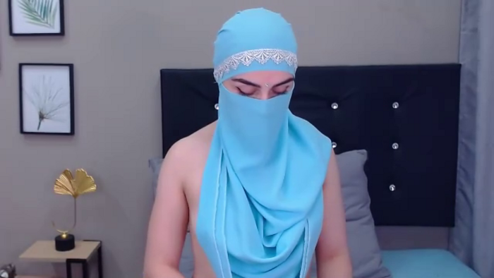 aliah-manzur