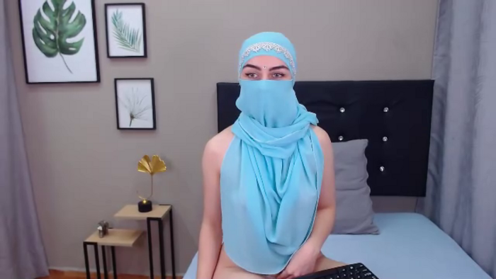 aliah-manzur