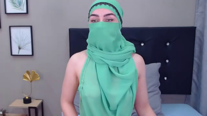 aliah-manzur