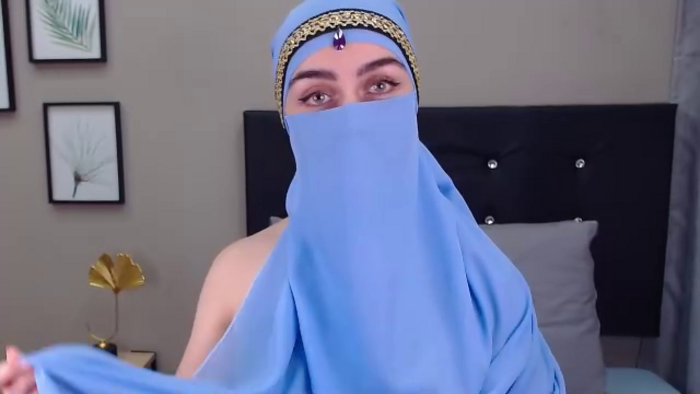 aliah-manzur