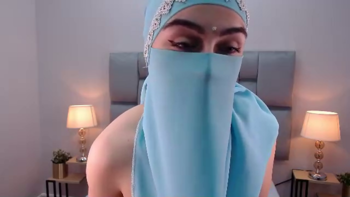 aliah-manzur