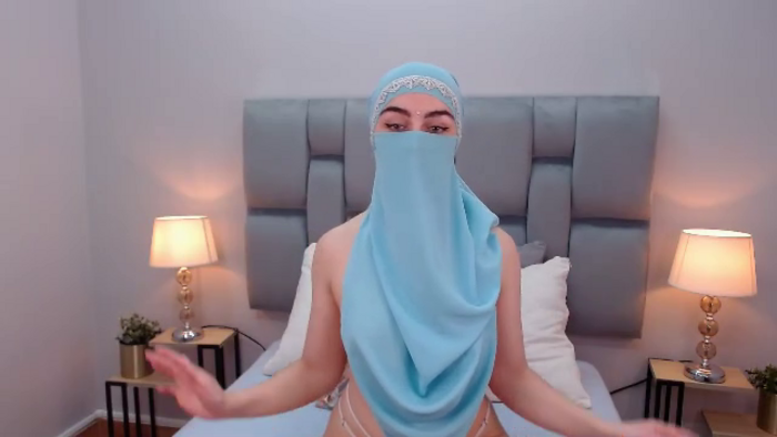 aliah-manzur
