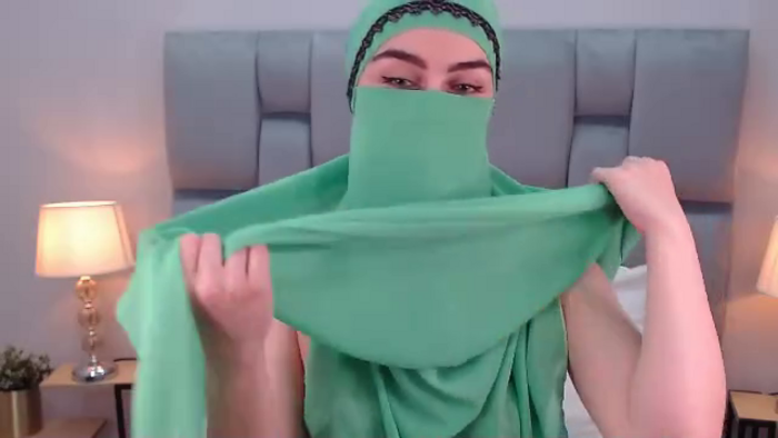 aliah-manzur