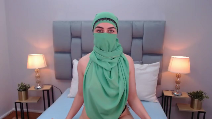 aliah-manzur